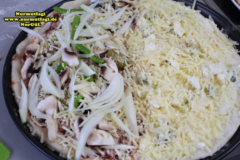 4 peynirli pizza 2 cesit pizza tarifi (12)