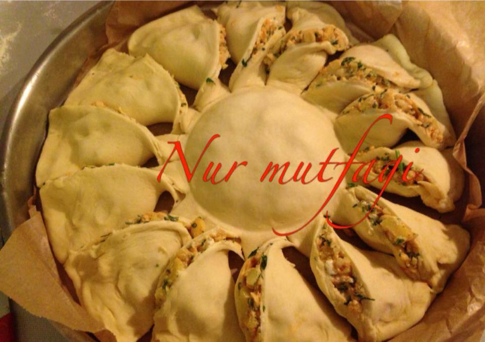 Cicek Papatya Börek tarifi Nur Mutfağı
