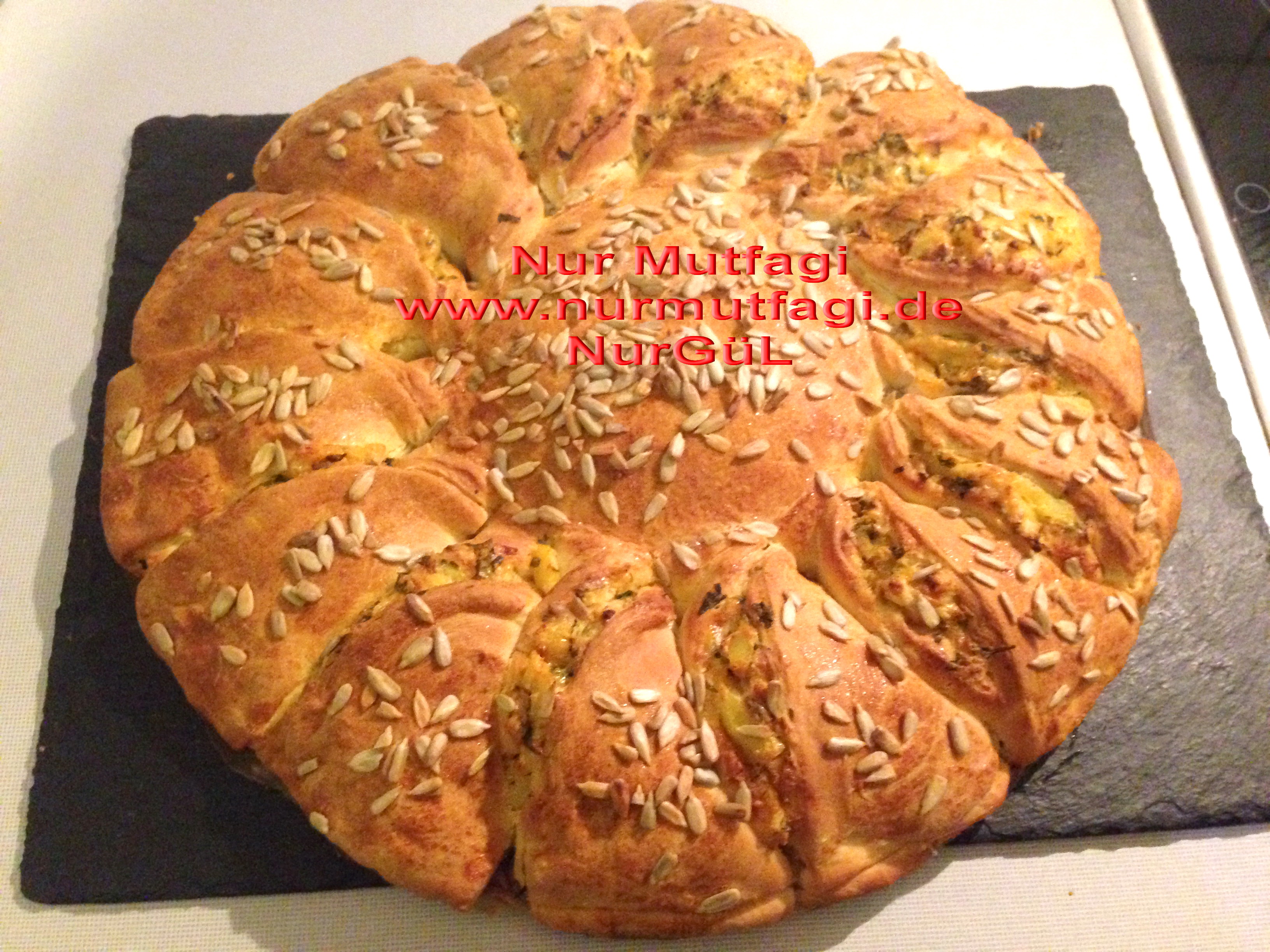 Cicek Papatya Börek tarifi Nur Mutfağı