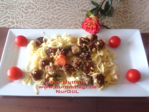 besamel soslu firinda hindi köfteli sebzeli spagetti  (15)