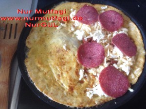 omlet sucuklu, soganli sütlü peynirli (4)