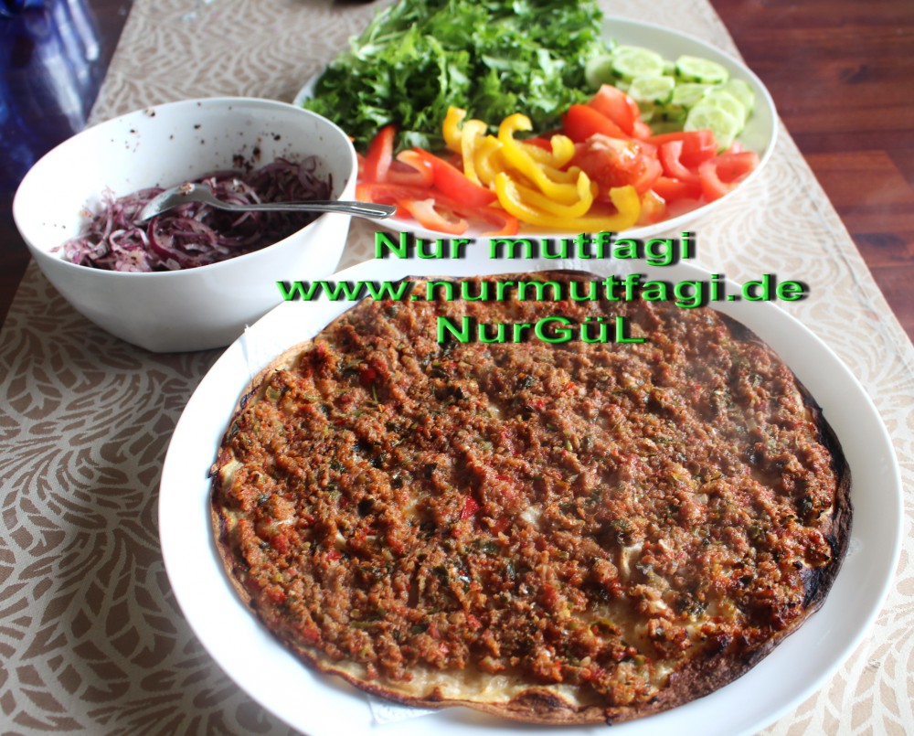 Lavaştan Lahmacun Tarifi Lavaştan Lahmacun Tarifi