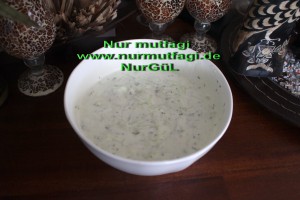 yogurtlu salatalik cacik (4)