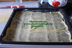 peynirli ispanakli gercek ev yapimi su böregi (4)