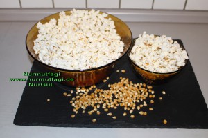 Mikrodalga firinda su ve tuz ile misir nasil patlatilir Popcorn in der mikrowelle