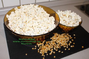 Mikrodalga firinda su ve tuz ile misir nasil patlatilir Popcorn in der mikrowelle