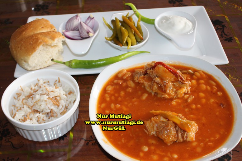 Dana Kuyruk etli Kuru Fasülye tarifi Nur Mutfağı