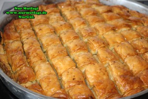 baklava 40 kat fistikli kaymakli ev yapimi antep baklavasi (43)