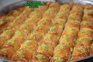 baklava 40 kat fistikli kaymakli ev yapimi antep baklavasi (53)