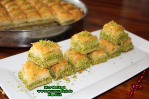 baklava 40 kat fistikli kaymakli ev yapimi antep baklavasi (57)