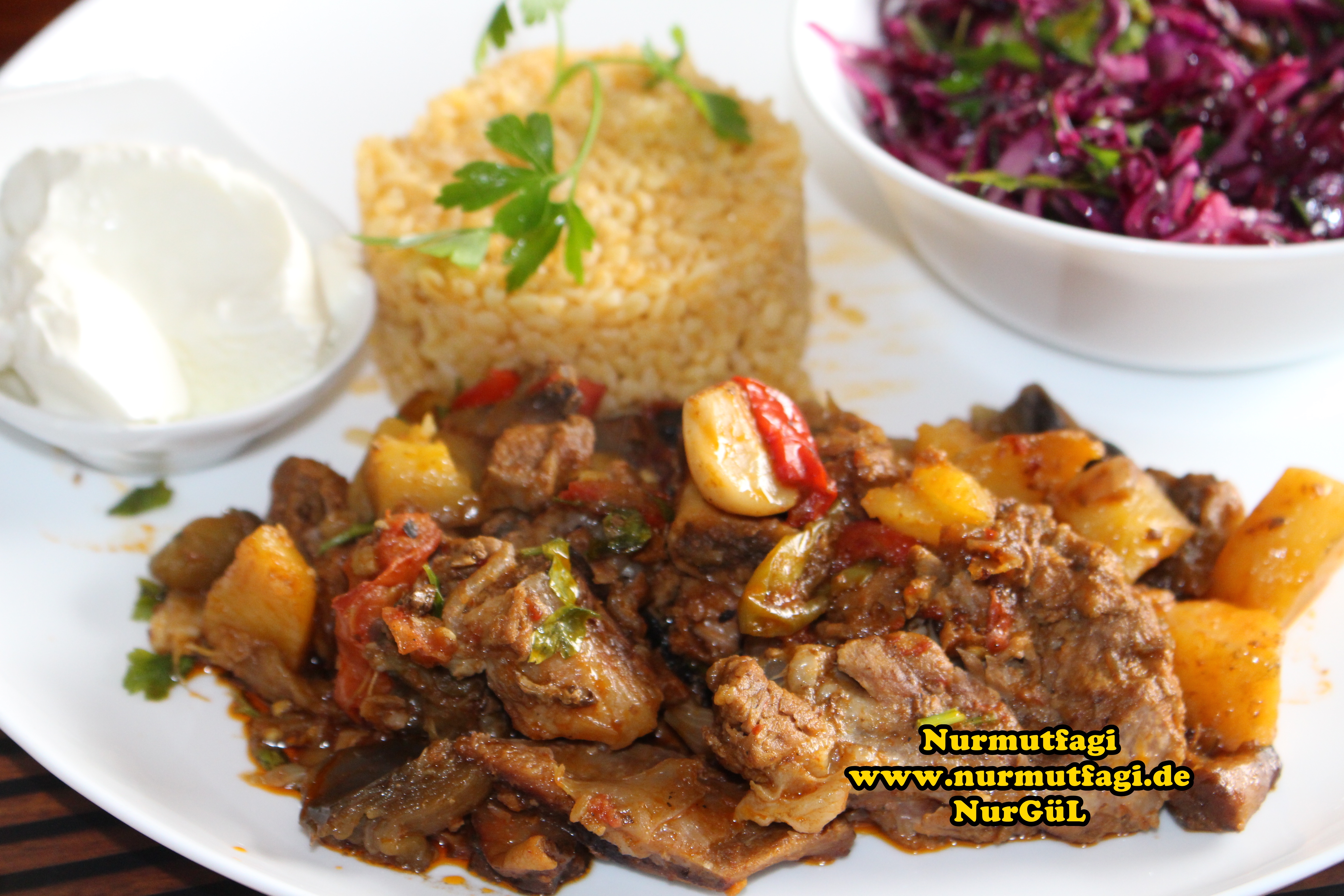 Güvec nasil yapilir tarifi – Kuzu etli Türlü Güvec Kebabi – Nur Mutfağı