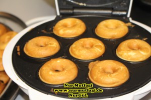 bir hamurdan iki tarif Top Kek ve Mini Donuts ( Donat, topkek, donaut )