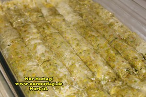 fistikli baklava, cevizli baklava, hazir yufka ile baklava nasil yapilir, citir baklava tarifi (27)
