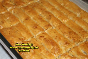 fistikli baklava, cevizli baklava, hazir yufka ile baklava nasil yapilir, citir baklava tarifi (32)