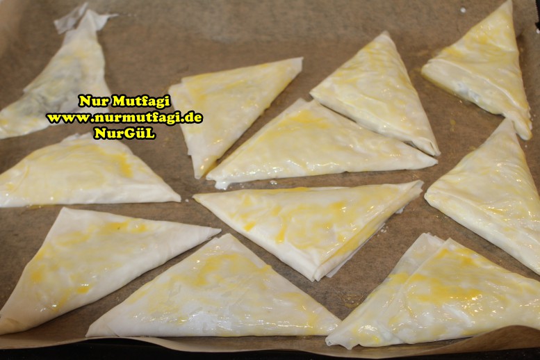 ücgen citir börek peynirli ücgen börek nutellali citir börek tarifi