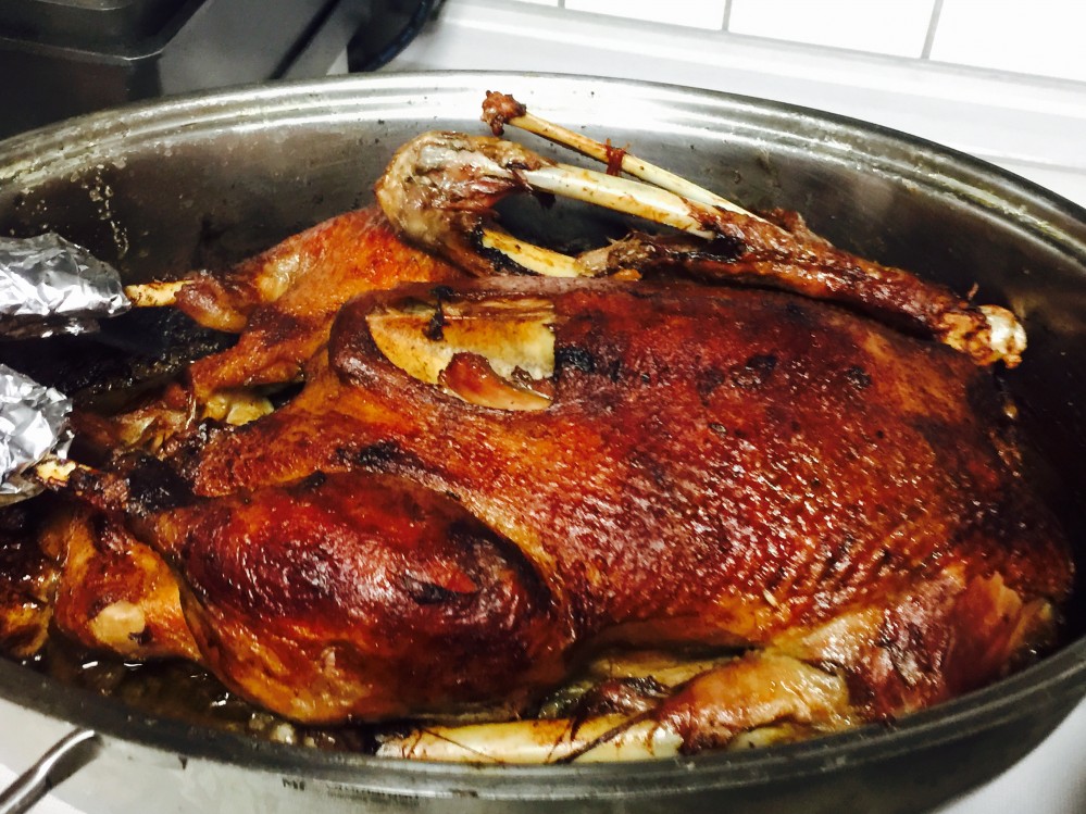 Fırında kaz nasıl kızartılır tarifi Nur Mutfağı