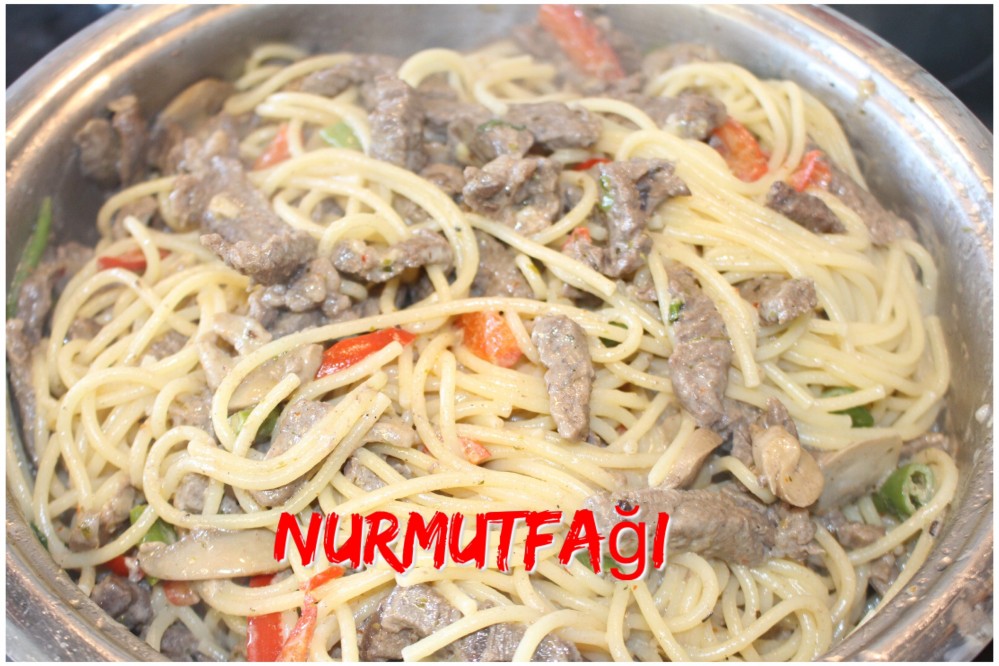 Etli krema soslu Spagetti tarifi makarna sosu tarifi Nur Mutfağı