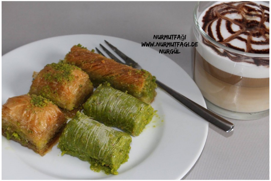 antep baklavasi, fistikli sarma baklava