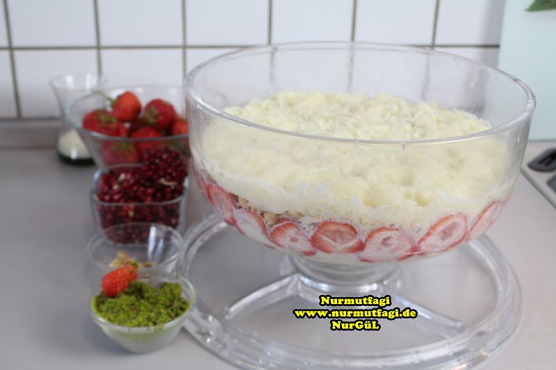güllac nasil yapilir, ramazan tatlisi güllac tarifi, sütlü tatli (10)