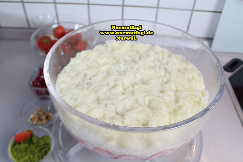güllac nasil yapilir, ramazan tatlisi güllac tarifi, sütlü tatli (11)