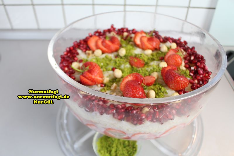 güllac nasil yapilir, ramazan tatlisi güllac tarifi, sütlü tatli (16)