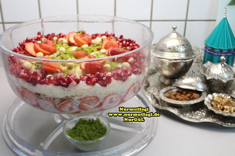 güllac nasil yapilir, ramazan tatlisi güllac tarifi, sütlü tatli (22)