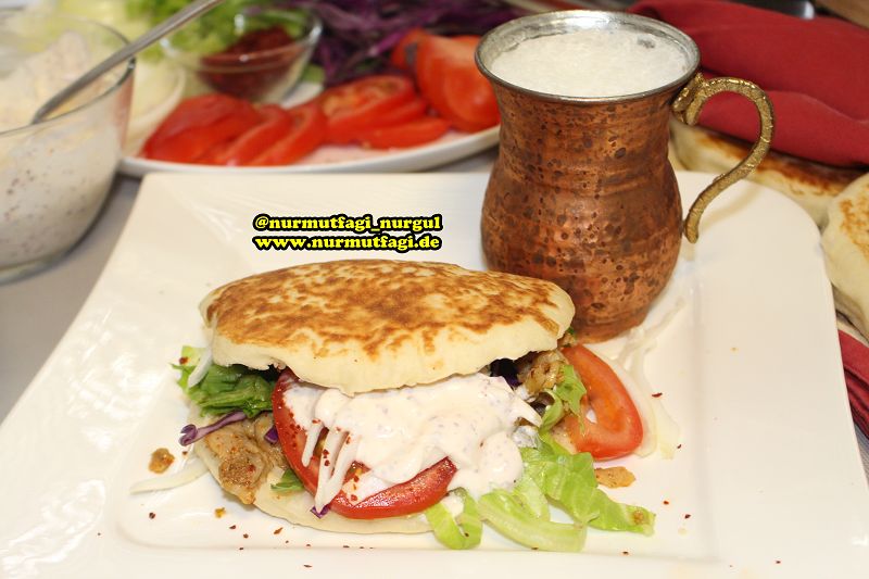 ev yapimi döner tarifi, döner ekmegi, döner sosu, tavuk dürümü, tavuk