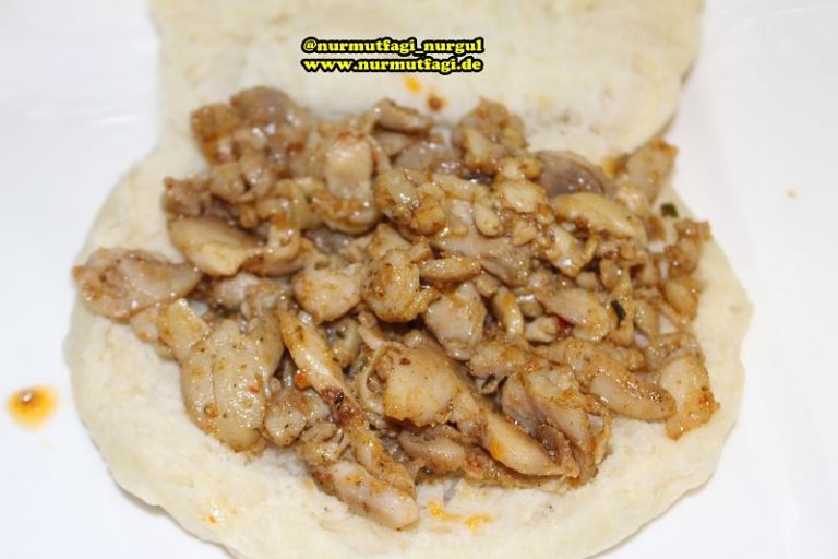 3 tarif birarada, Ev yapimi Tavuk Döneri, Döner ekmegi, Yogurtlu Döner sosu nasil yapilir tarifi