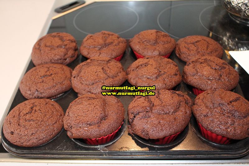 kakao ile yumusacik muffin tarifi, nesquik icme kakao ile muffin kek tarifi (5)