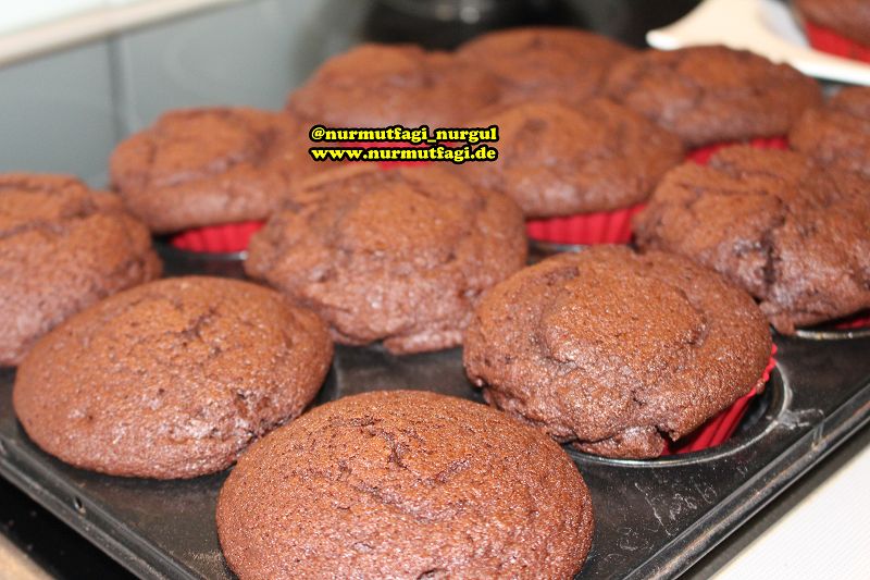 kakao ile yumusacik muffin tarifi, nesquik icme kakao ile muffin kek tarifi (7)
