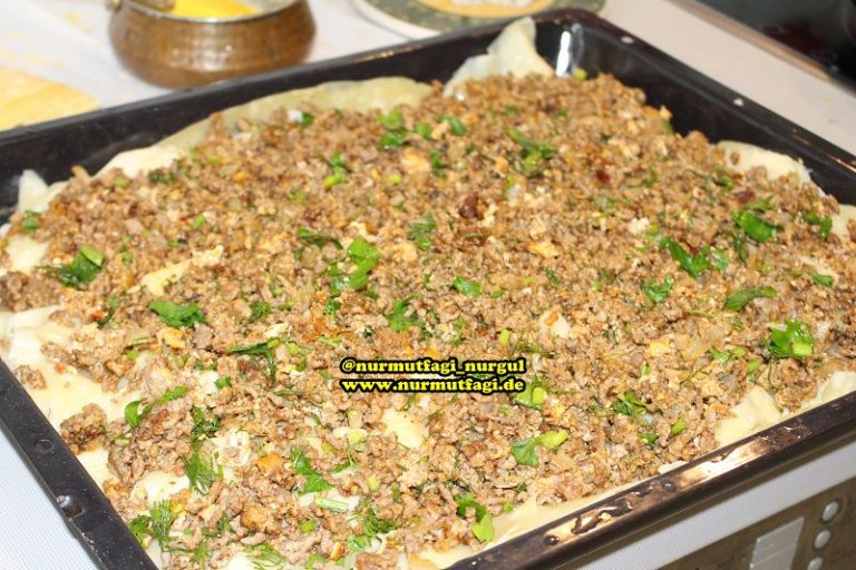 Derin dondurucuda sakladığımız Su böreği yufkasından su böreği tarifi