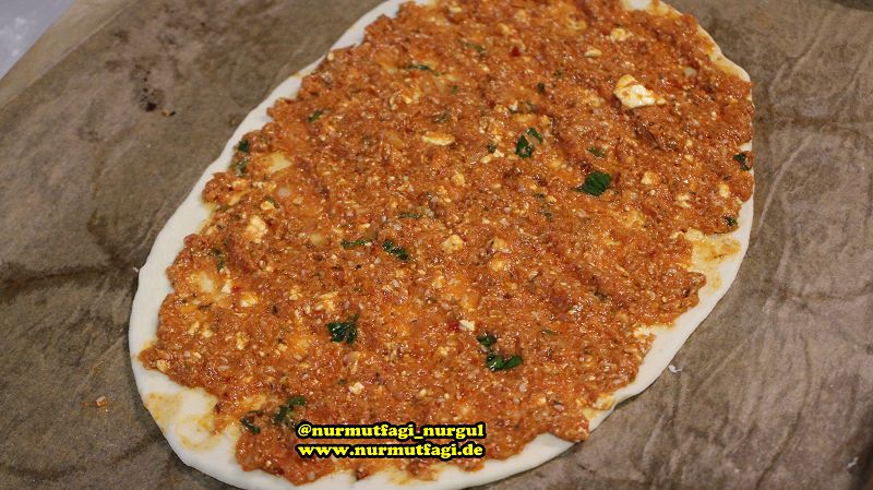 hatay mutfagindan kaytaz böregi tarifi, biberli ekmek tarifi, antakya mutfagi (43)