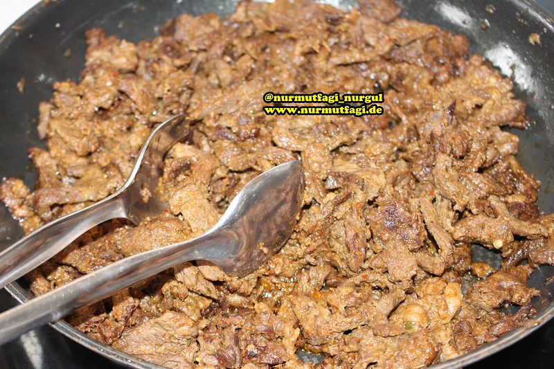 Yaprak Et Döneri nasil yapilir tarifi, et döner tarifi Nur Mutfağı