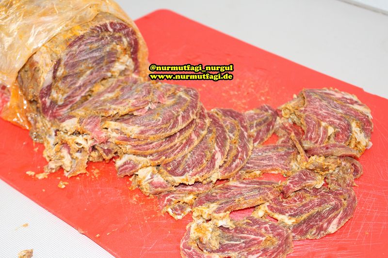 Yaprak Et Döneri nasil yapilir tarifi, et döner tarifi Nur Mutfağı