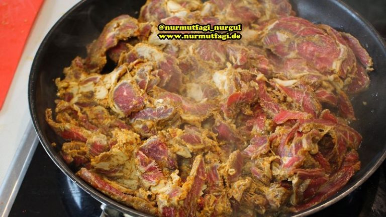 Yaprak Et Döneri nasil yapilir tarifi, et döner tarifi Nur Mutfağı