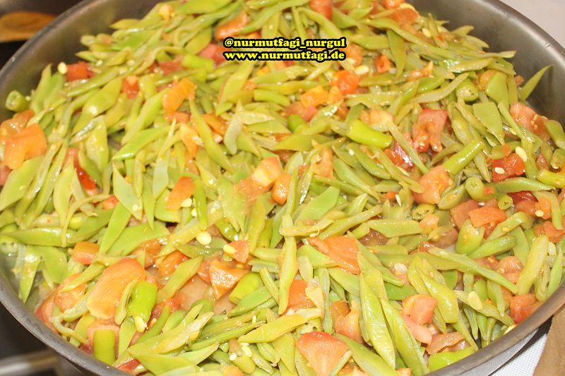 zeytinyagli taze yesil fasülye kavurma tarifi (26) – Nur Mutfağı