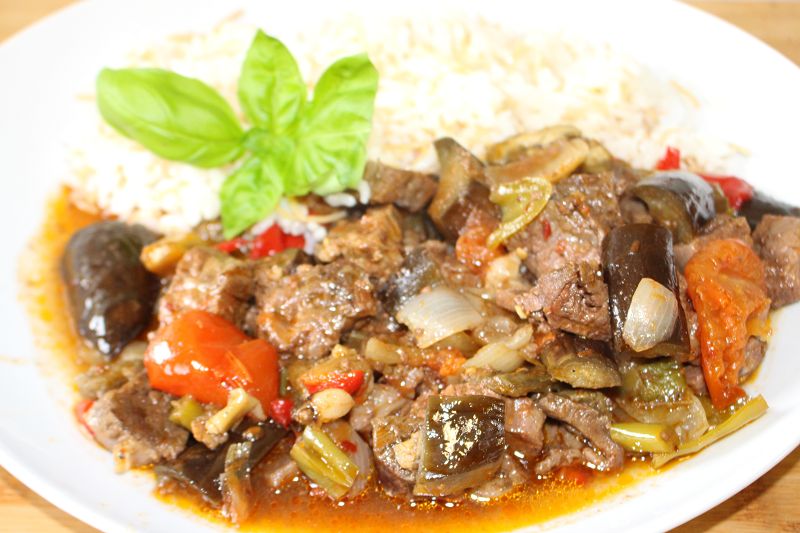 Firinda Güvec Kebabi tariffi – Nur Mutfağı
