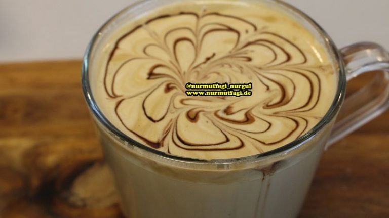 efsane bir lezzet BOL KÖPÜKLÜ SÜTLÜ NESCAFE tarifi; SÜTLÜ KAHVE Nur