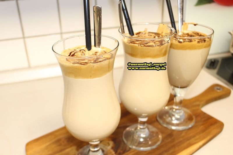 efsane bir lezzet BOL KÖPÜKLÜ SÜTLÜ NESCAFE tarifi; SÜTLÜ KAHVE Nur