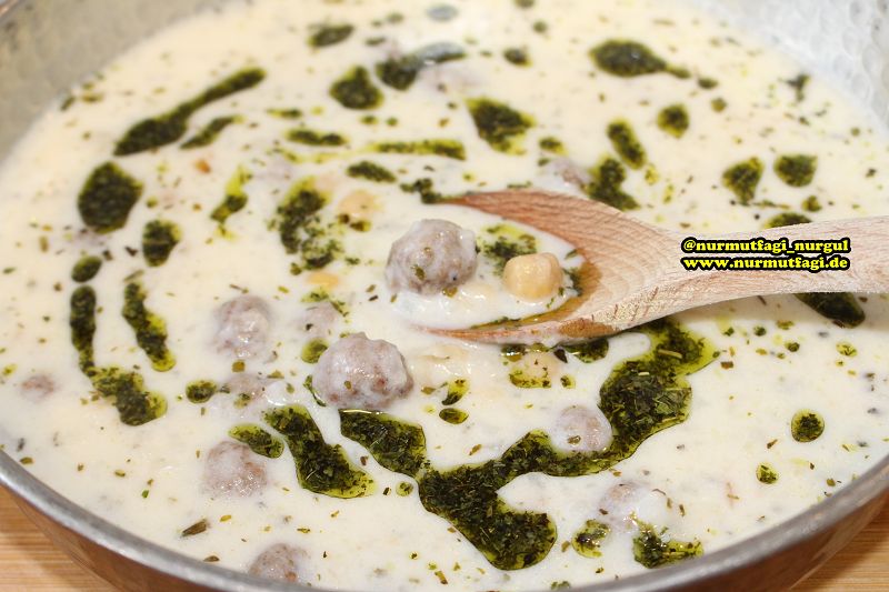YOGURT CORBASI; KÖFTELI YOGURT CORBA TARIFI; LEBENIYE CORBASI TARIFI