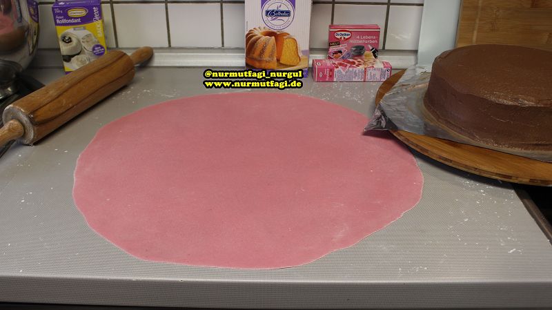 makyaj konseptli dogum günü pastasi, 11 yas günü pasta tarifi, seker