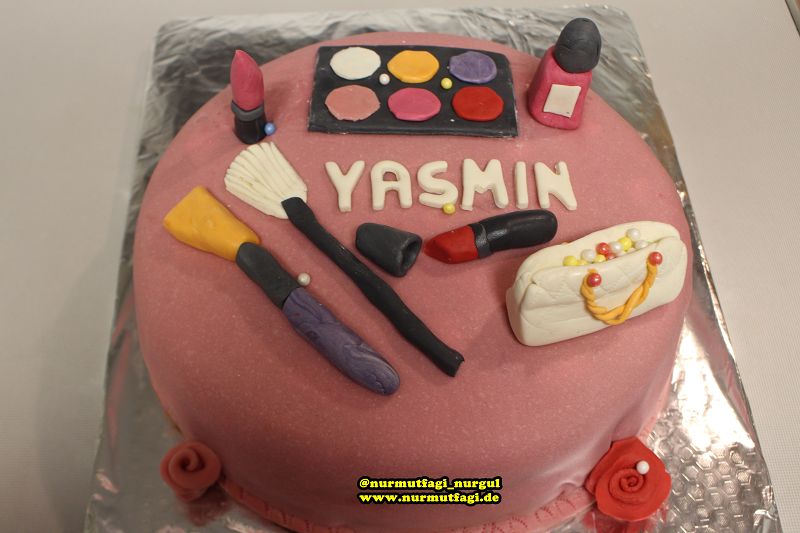 makyaj konseptli dogum günü pastasi, 11 yas günü pasta tarifi, seker